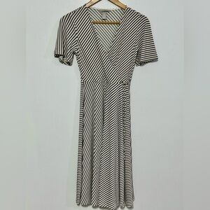 H & M Woman's Black White Stripped Wrap Tie Flare Dress Size XS FLAW SNAGS